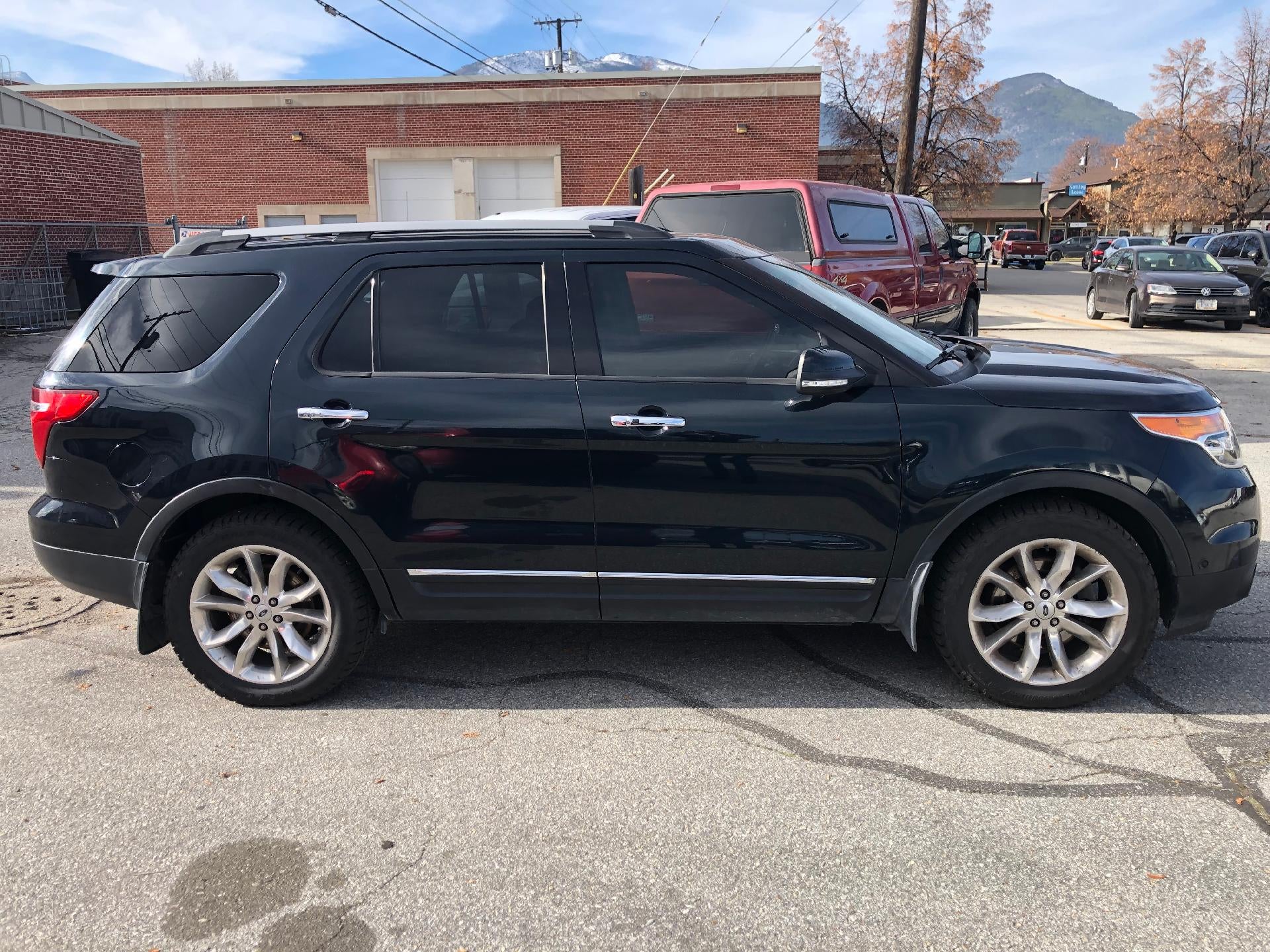 2013 Ford Explorer 4WD 4dr XLT