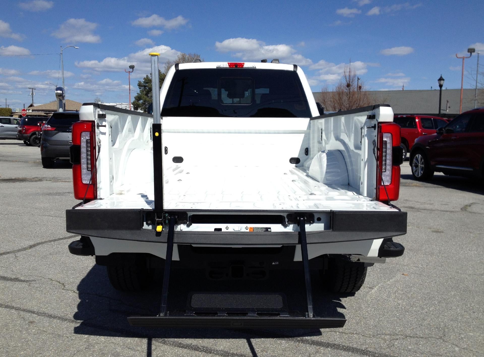 2025 Ford Super Duty F-350 SRW Platinum 4WD Crew Cab 8' Box