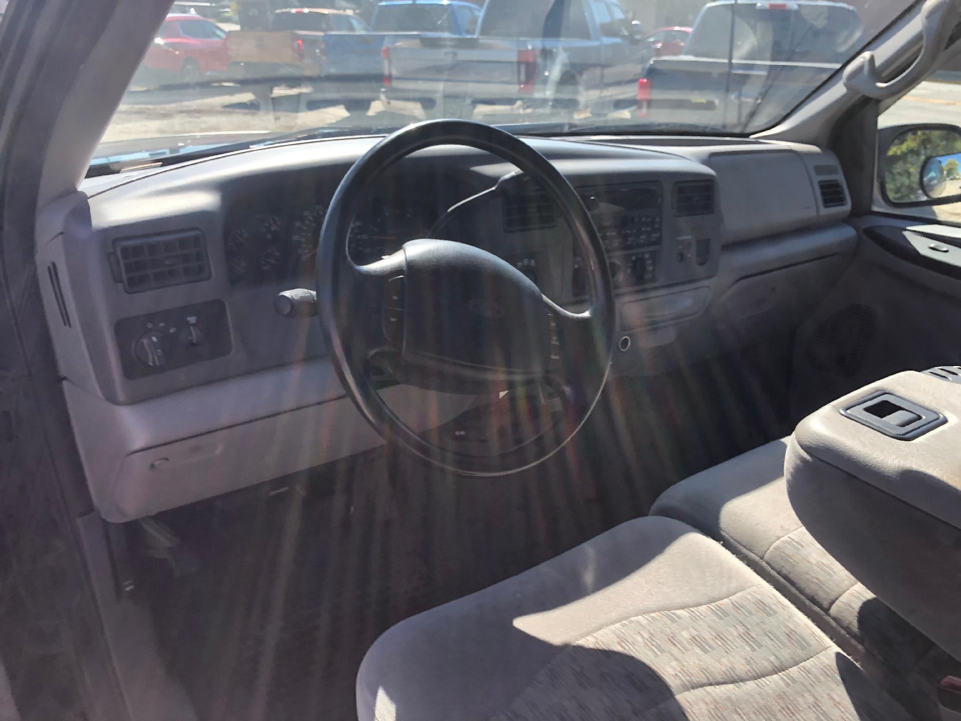 1999 Ford Super Duty F-250 Base