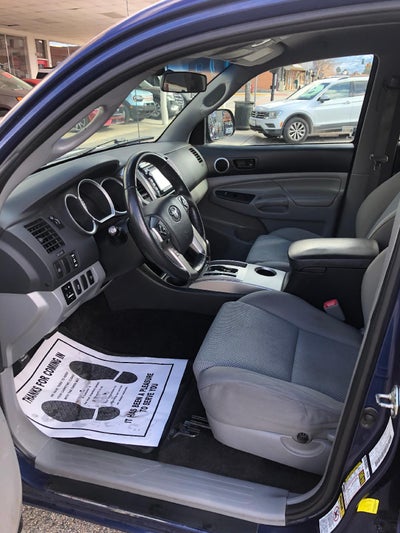 2014 Toyota Tacoma 4WD Double Cab Short Bed V6 Manual (Natl)