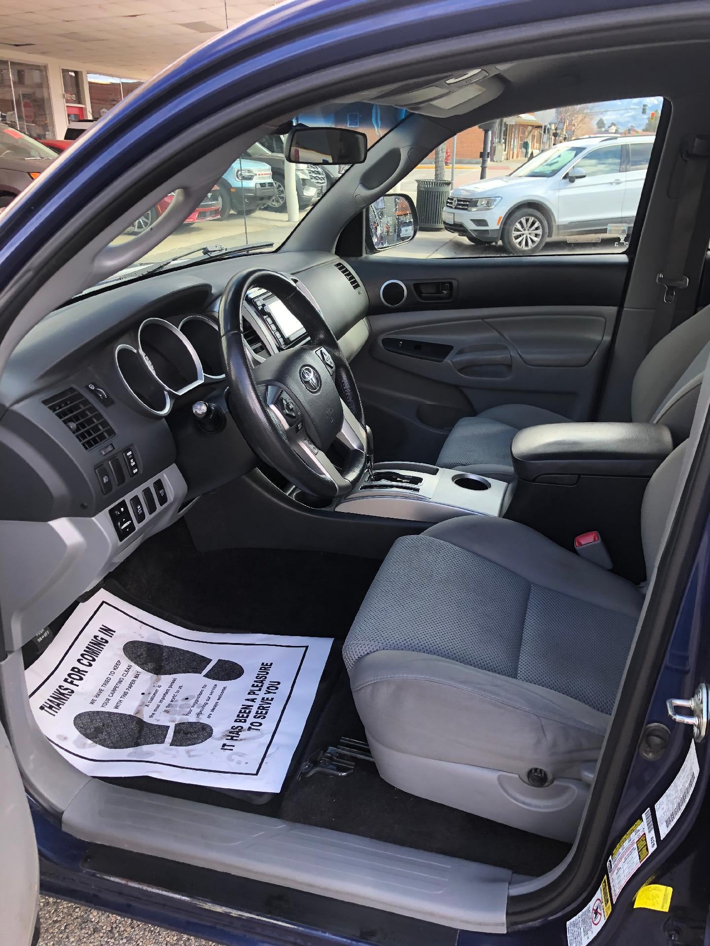 2014 Toyota Tacoma 4WD Double Cab Short Bed V6 Manual (Natl)