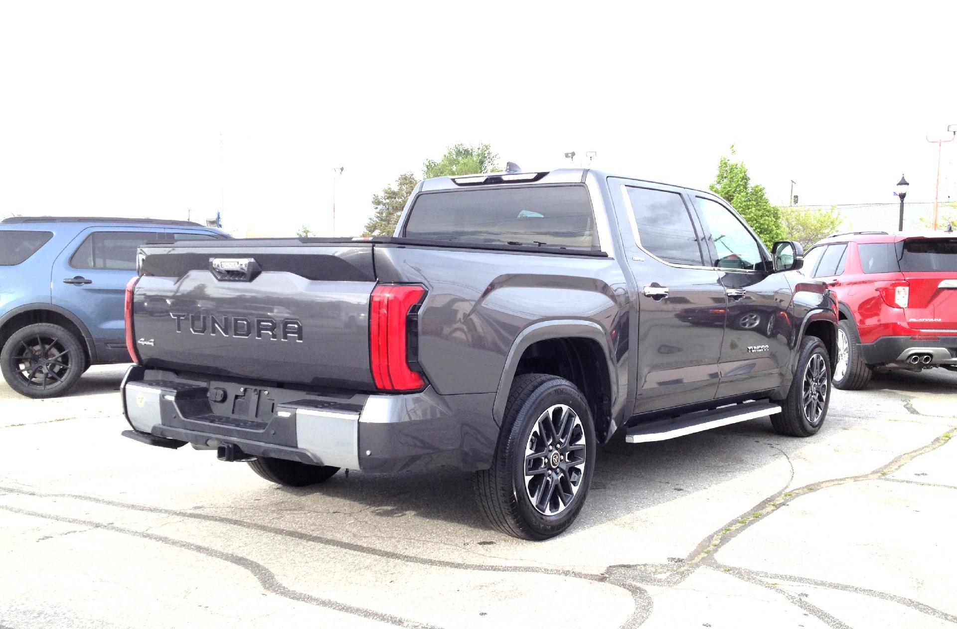 2022 Toyota Tundra 4WD 4WD Limited CrewMax 5.5' Bed