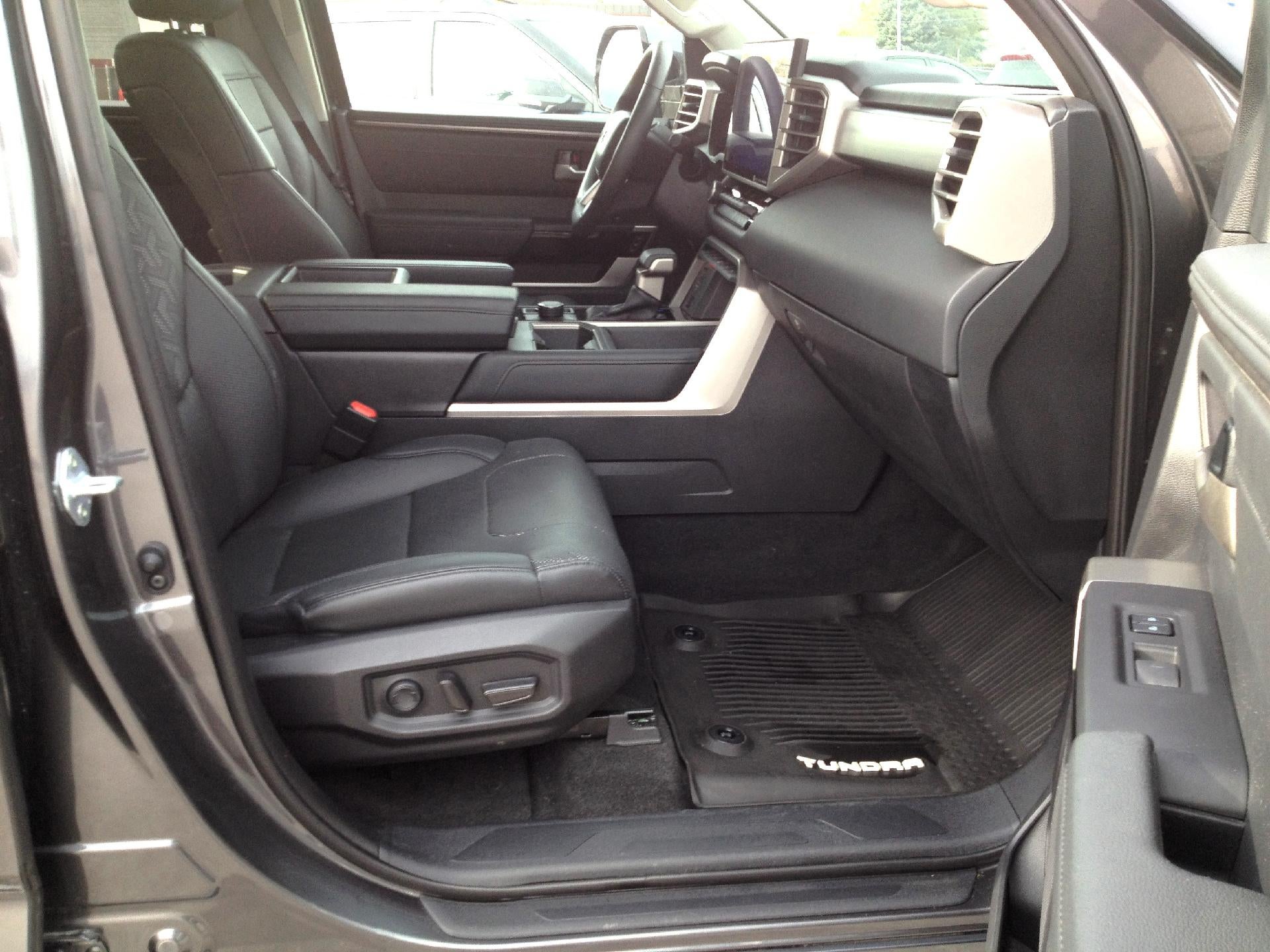 2022 Toyota Tundra 4WD 4WD Limited CrewMax 5.5' Bed