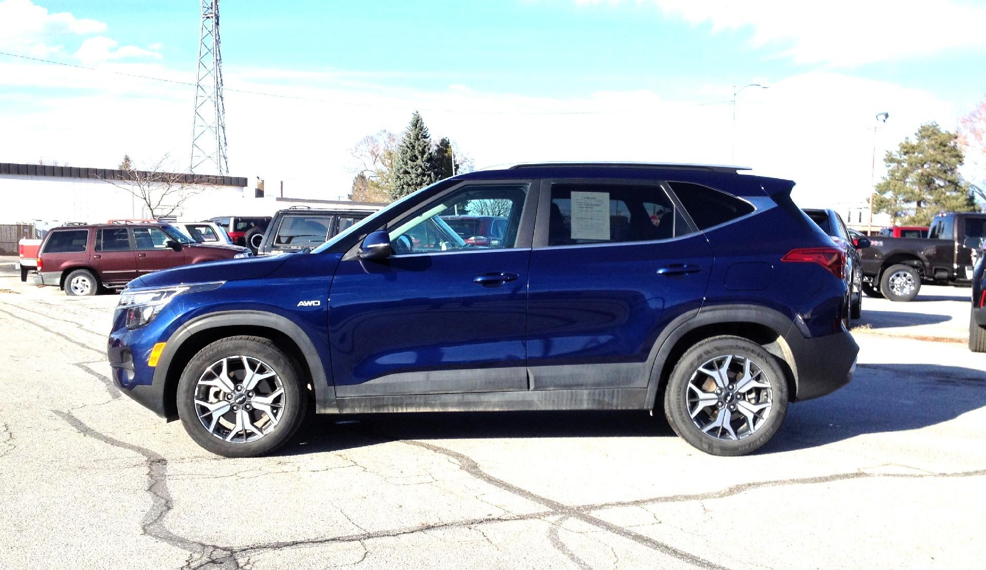 2023 Kia Seltos EX IVT AWD